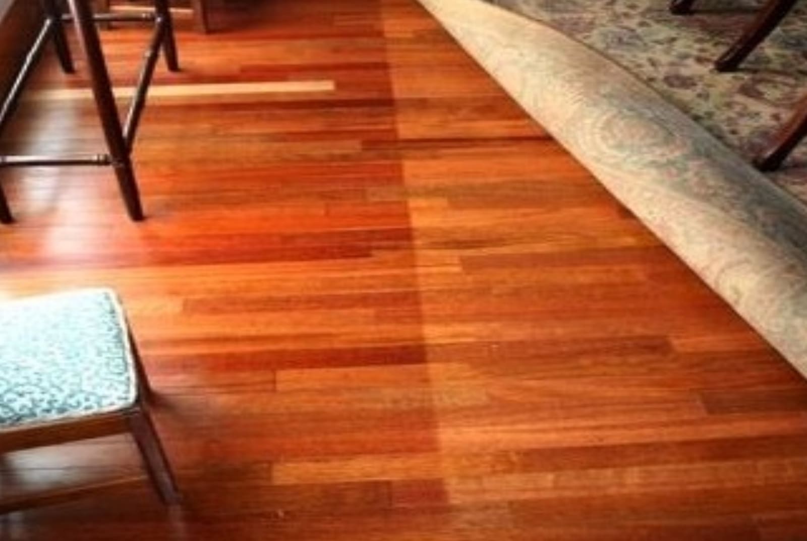 The design pattern of a wooden finish floor